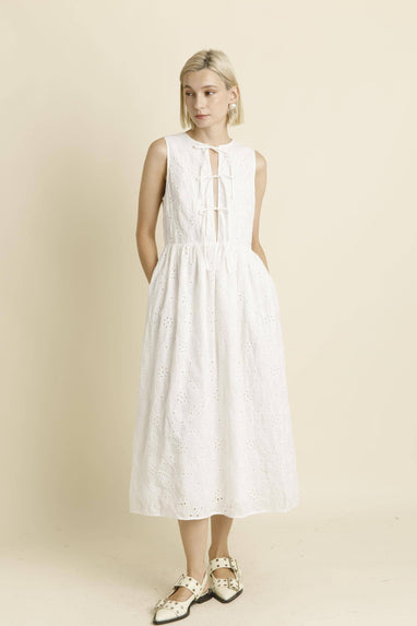 CONTRAST BINDING EYELET DRESS