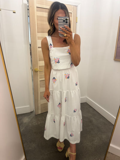 roxie embroidered set