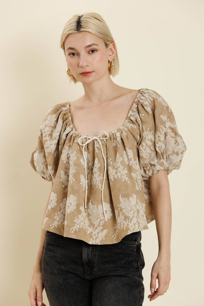 EMBROIDERED PUFF SLV TOP