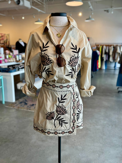 Jessie embroidered set