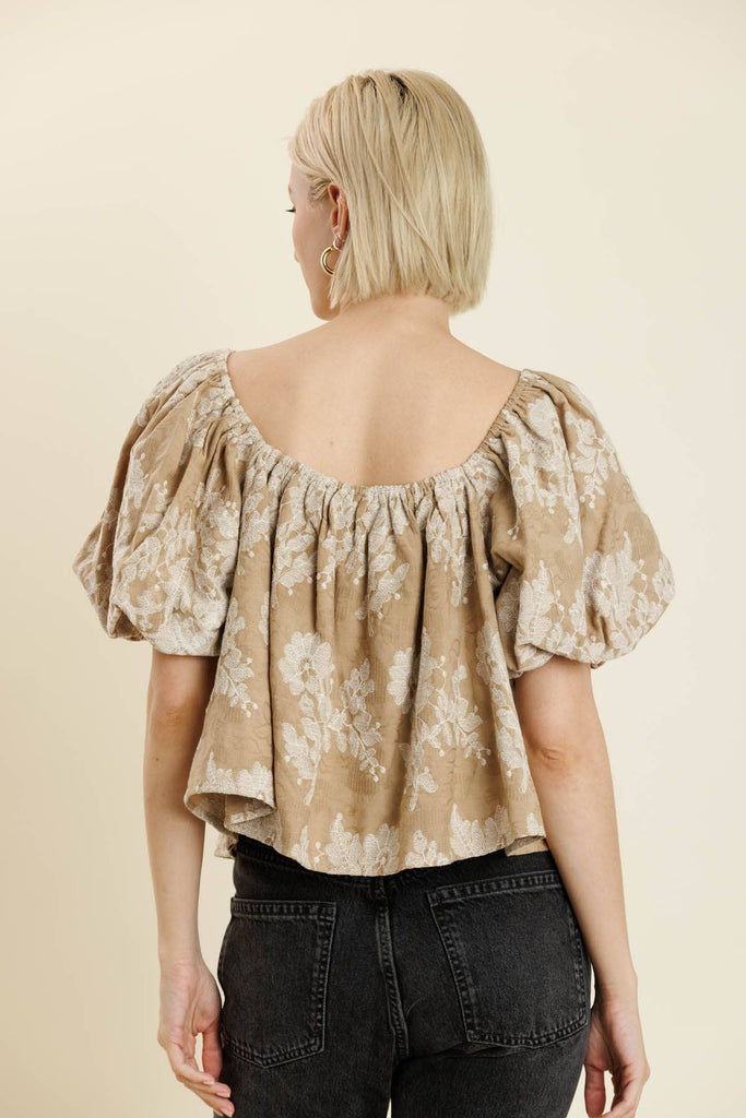 EMBROIDERED PUFF SLV TOP