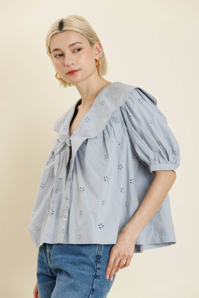 White scallop collar top