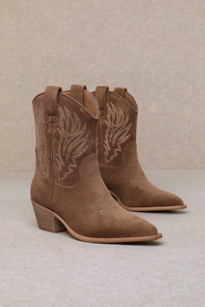 Claire boots